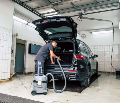 FitCAR-e Leistungen: Auto Innen- und Außenreinigung